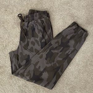 ✨HP✨ Zenana Canvas Camo Joggers